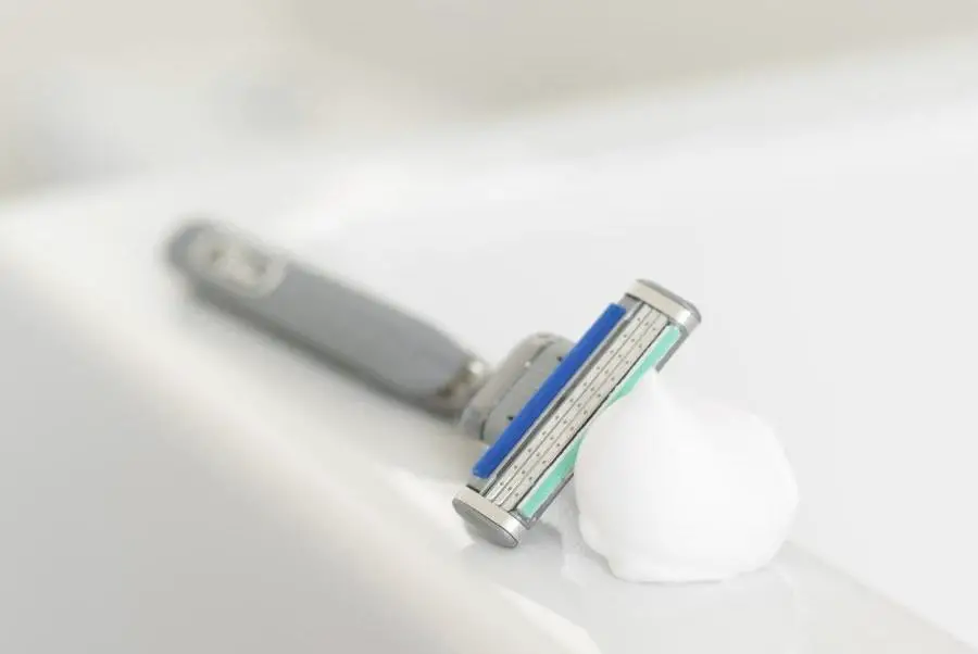 Pros and Cons of Single vs. Multiple Blade Razors